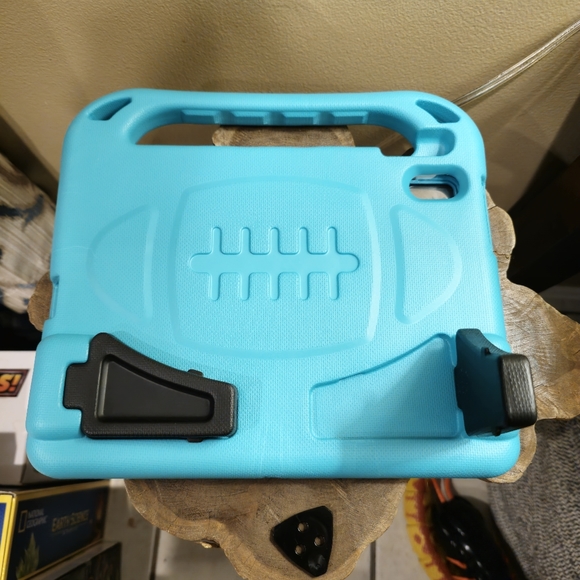 iPad case with handle - Picture 6 of 11